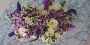 A Year-by-Year Guide to Gifting the Ideal Anniversary Flowers